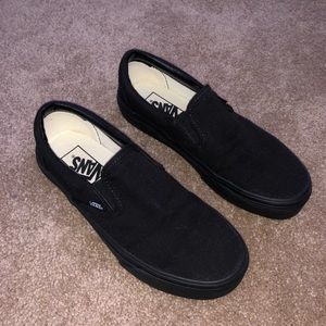 Black Slip-On Vans 6.5